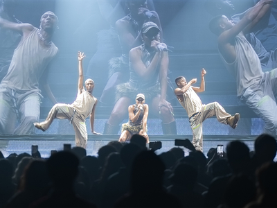 Tinashe performs at the Spring Concert.